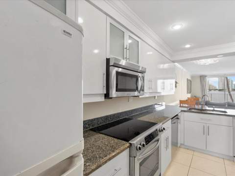 18260 N Bay Road 304, Sunny Isles Beach FL - photo 24 of 50