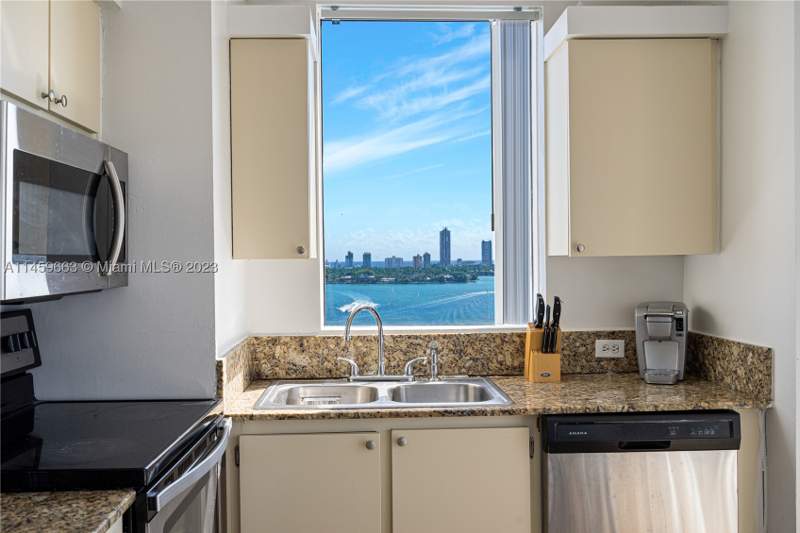 2 bedroom Condominium at 7601 E Treasure Dr 1720, The Grandview Palace Cond, North Bay Village — photo 5