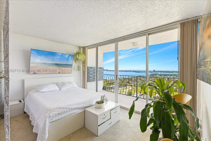 1 bedroom Condominium at 7601 E Treasure Dr 2404, The Grandview Palace Cond, North Bay Village — photo 3