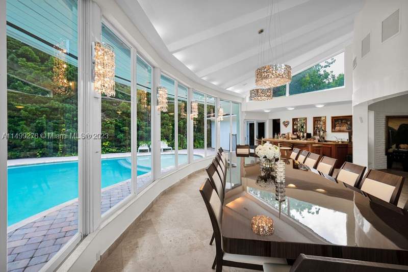 7 bedroom SingleFamilyResidence at 61 Camden Ct, Bal Harbour Residential S, Bal Harbour — photo 2