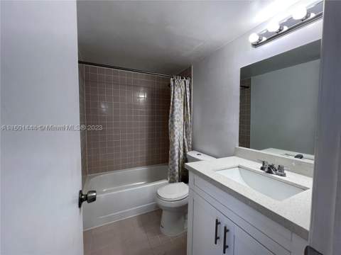 8260 SW 210th St 220, Cutler Bay FL - photo 13 of 21