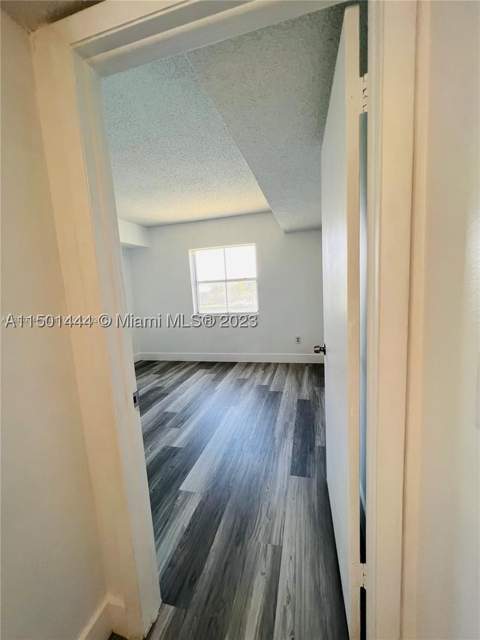 8260 SW 210th St 220, Cutler Bay FL - photo 17 of 21