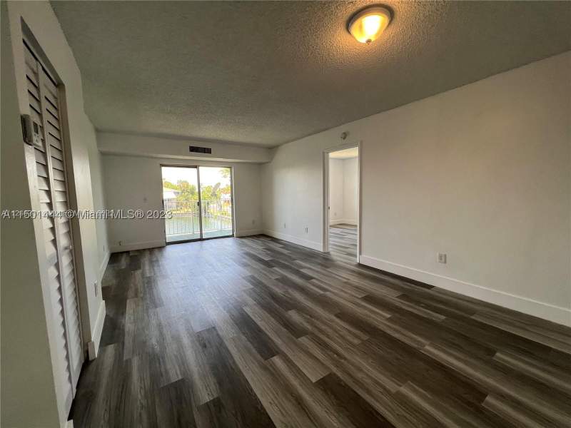 2 bedroom Condominium at 8260 SW 210th St 220, Saga Bay Gardens Condo, Cutler Bay — photo 4