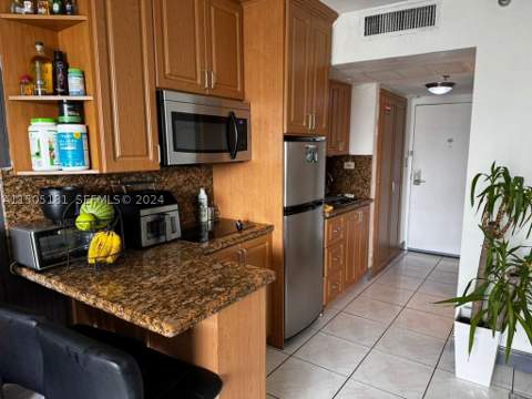 19201 Collins Av 432, Sunny Isles Beach FL - photo 16 of 54