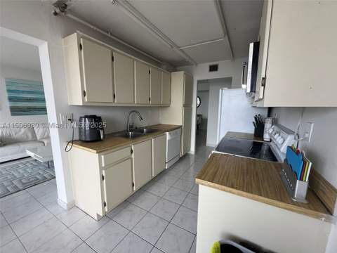 290 174th St 702, Sunny Isles Beach FL - photo 11 of 24