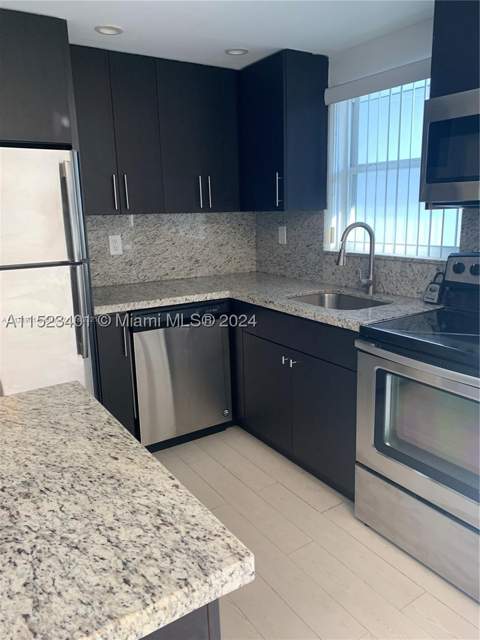 947 Lenox Ave 204, Miami Beach FL - photo 14 of 21