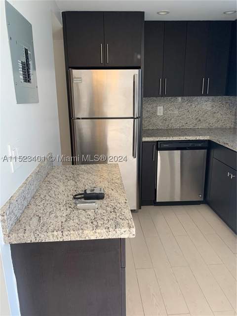 947 Lenox Ave 204, Miami Beach FL - photo 15 of 21