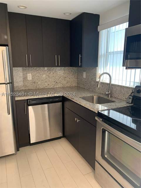 947 Lenox Ave 204, Miami Beach FL - photo 16 of 21
