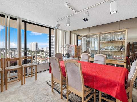 290 174th St 1809, Sunny Isles Beach FL - photo 13 of 37