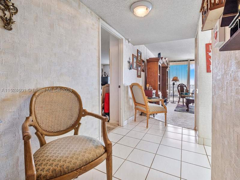 3 bedroom Condominium at 290 174th St 1809, Winston Towers 700 Condo, Sunny Isles Beach — photo 4