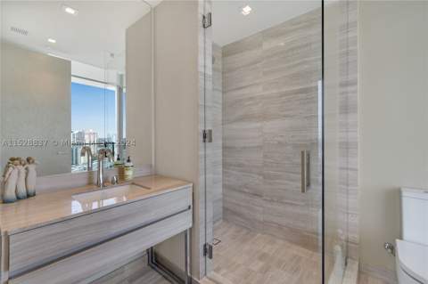 18975 Collins Ave 2000, Sunny Isles Beach FL - photo 13 of 17