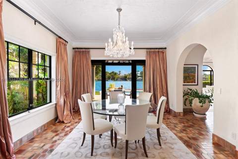527 E Dilido Dr, Miami Beach FL - photo 22 of 53