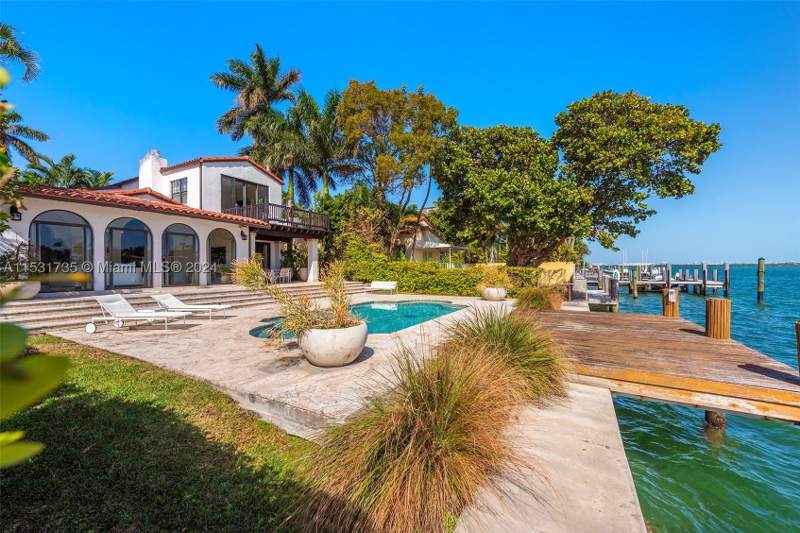 4 bedroom SingleFamilyResidence at 527 E Dilido Dr, Di Lido Island, Miami Beach — photo 3