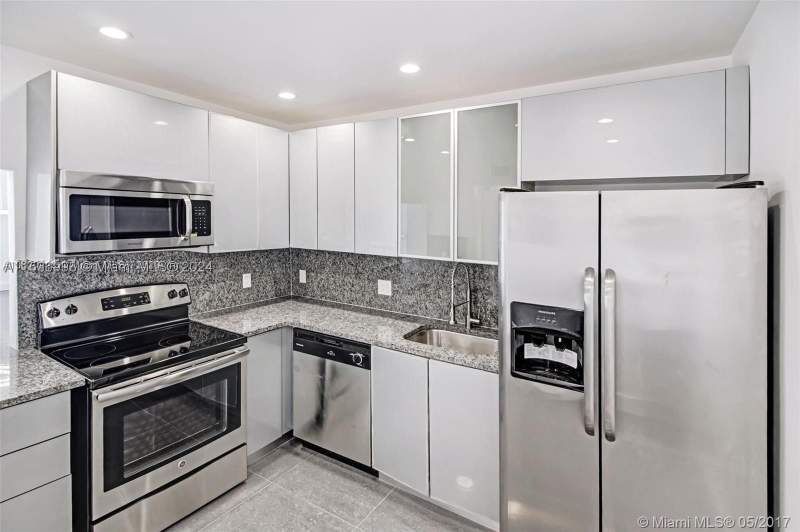 1 bedroom Condominium at 2801 NE 183rd St 2208W, Admirals Port Condo West, Aventura — photo 4