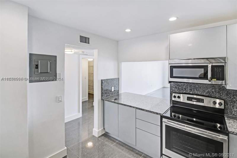 1 bedroom Condominium at 2801 NE 183rd St 2208W, Admirals Port Condo West, Aventura — photo 5