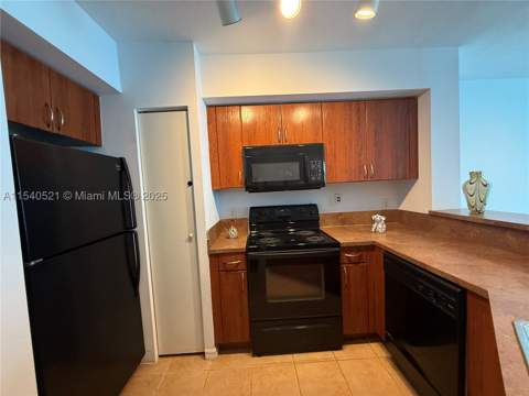 9201 Collins Ave 1023, Surfside FL - photo 10 of 29
