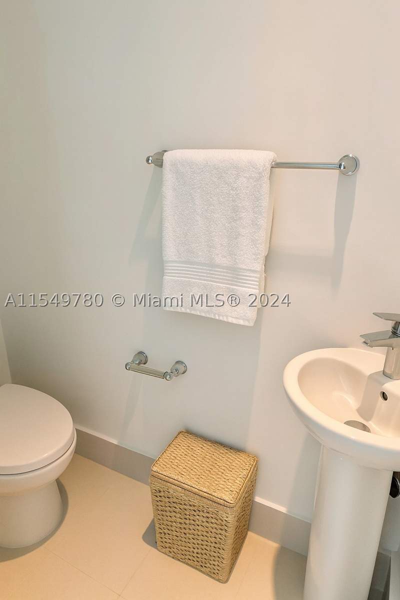 1 bedroom Condominium at 501 NE 31st St 3004, Paraiso Bayviews Condo, Miami — photo 3