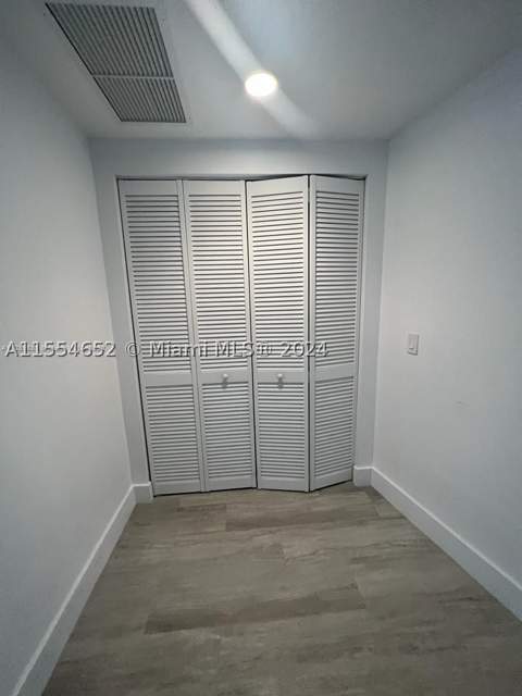 121 NE 34th St 2014, Miami FL - photo 7 of 16