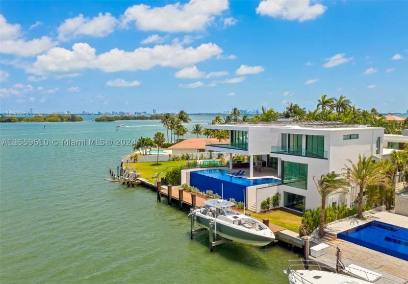 7 bedroom SingleFamilyResidence at 1133 Belle Meade Island Dr, Belle Meade Island, Miami — photo 4