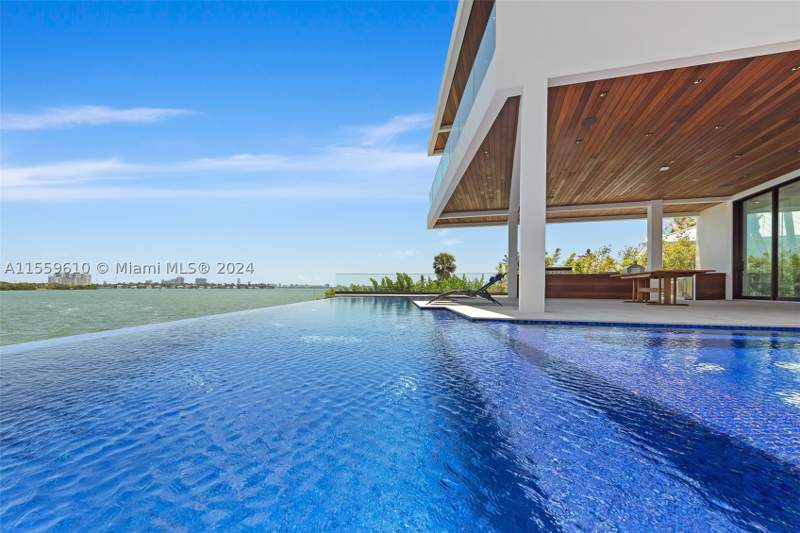 7 bedroom SingleFamilyResidence at 1133 Belle Meade Island Dr, Belle Meade Island, Miami — photo 5