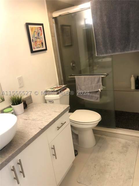 8255 Lake Dr 204, Doral FL - photo 13 of 16