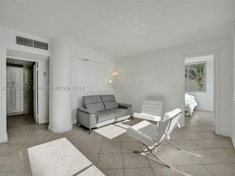 5005 Collins Ave 725, Miami Beach FL - photo 12 of 45