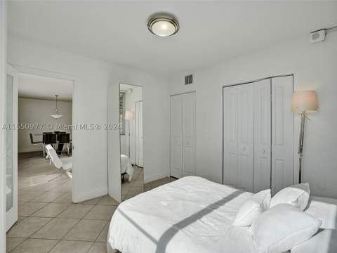 5005 Collins Ave 725, Miami Beach FL - photo 15 of 45