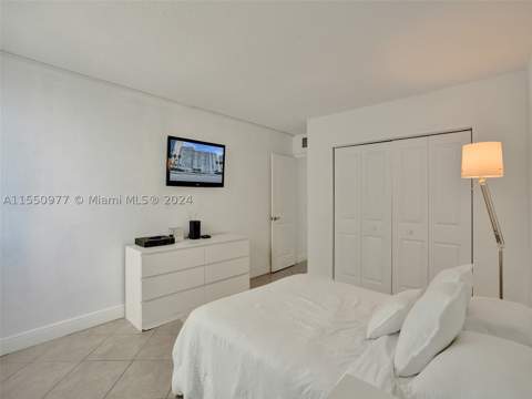 5005 Collins Ave 725, Miami Beach FL - photo 23 of 45