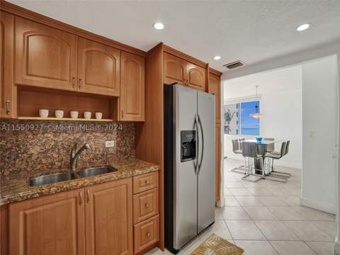 5005 Collins Ave 725, Miami Beach FL - photo 9 of 45