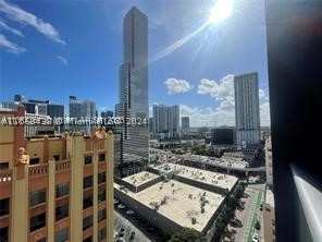 1 bedroom Condominium at 151 SE 1st St 1505, Centro Condo, Miami — photo 1
