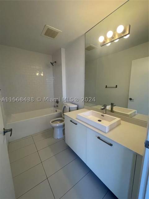 151 SE 1st St 1505, Miami FL - photo 10 of 23
