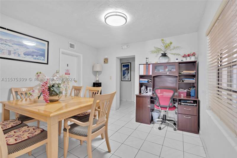 3 bedroom SingleFamilyResidence at 73 E 47th St, W Miami Hgts Rev Pl #1, Hialeah — photo 3