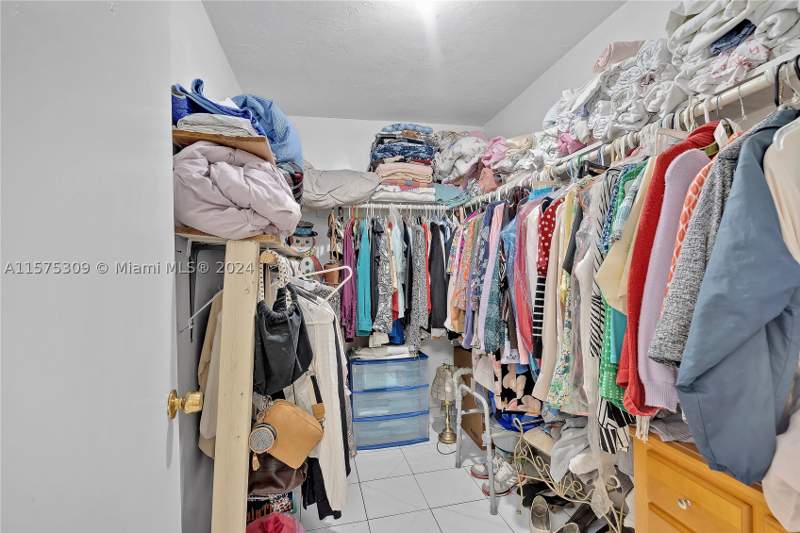 3 bedroom SingleFamilyResidence at 73 E 47th St, W Miami Hgts Rev Pl #1, Hialeah — photo 5