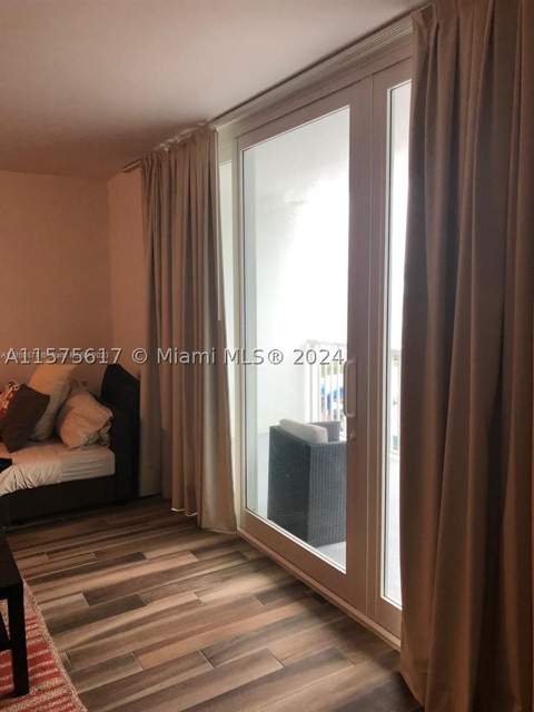 5401 Collins Ave 410, Miami Beach FL - photo 18 of 24
