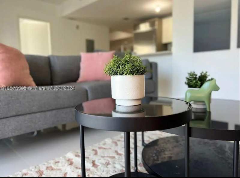 1 bedroom Condominium at 1300 Brickell Bay Dr 3400, Brickell House, Miami — photo 1