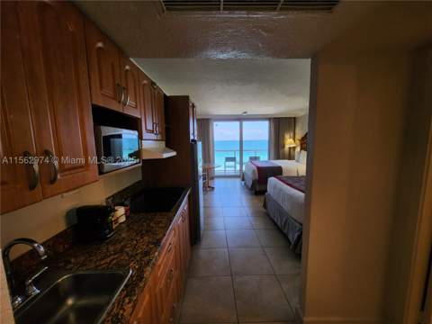 19201 Collins Ave 846, Sunny Isles Beach FL - photo 11 of 21