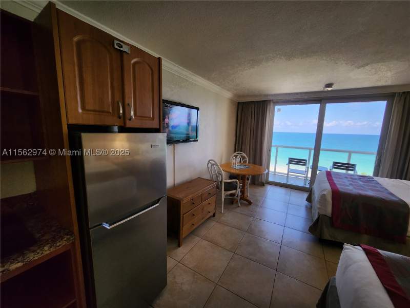 0 bedroom Condominium at 19201 Collins Ave 846, With Balcony!!!, Sunny Isles Beach — photo 4
