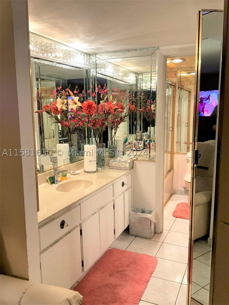 3 bedroom Condominium at 4675 W 18th Ct 502, Plaza Of Westland Condo, Hialeah — photo 4