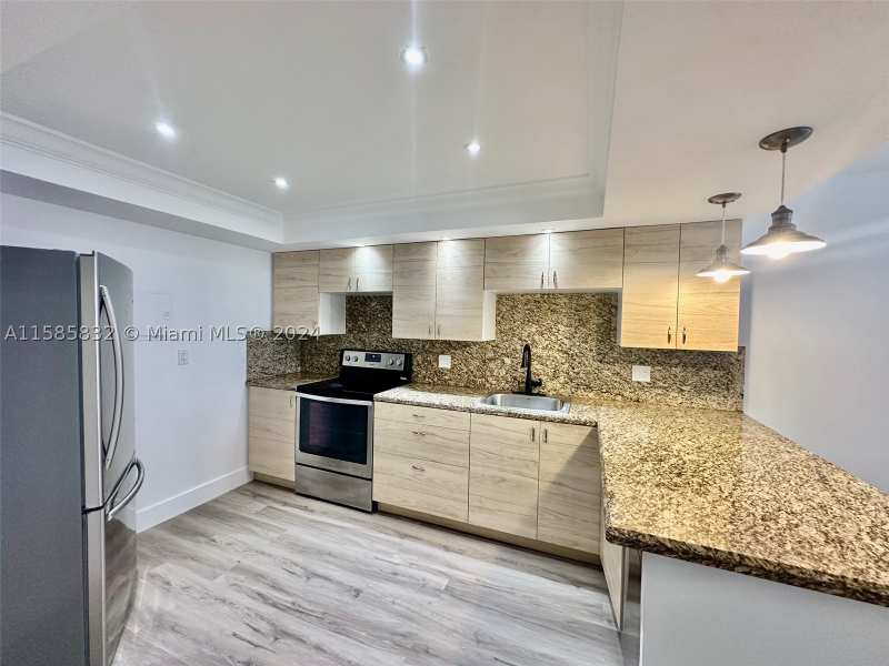 1 bedroom Condominium at 1301 NE Miami Gardens Dr 521 W, Buckley towers condo, Miami — photo 1