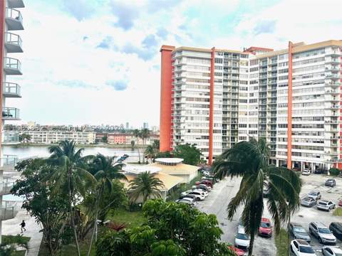1301 NE Miami Gardens Dr 521 W, Miami FL - photo 7 of 16