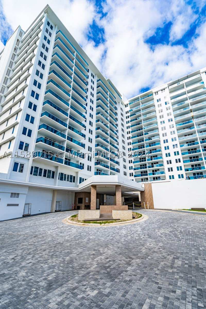1 bedroom Condominium at 2301 Collins Ave 325, Roney Palace Condo, Miami Beach — photo 1