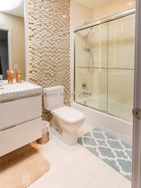 17301 Biscayne Blvd L-Ph-10, North Miami Beach FL - photo 11 of 19