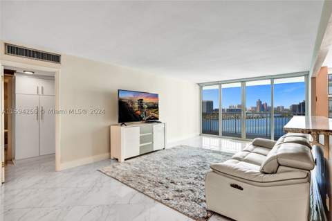 301 174th St 1701, Sunny Isles Beach FL - photo 18 of 58