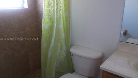11855 NE 19th Dr 1, North Miami FL - photo 17 of 28