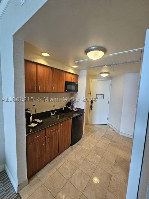 18001 Collins Ave 2112, Sunny Isles Beach FL - photo 6 of 11