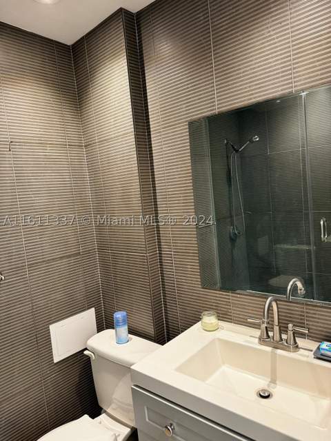 642 Michigan Ave 6, Miami Beach FL - photo 10 of 11