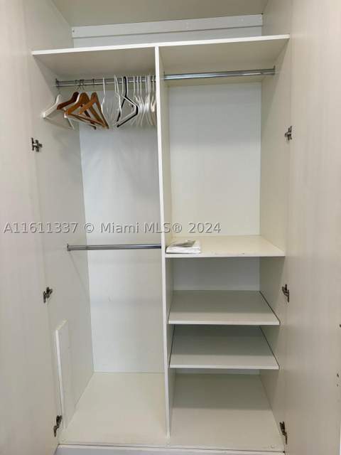 642 Michigan Ave 6, Miami Beach FL - photo 7 of 11