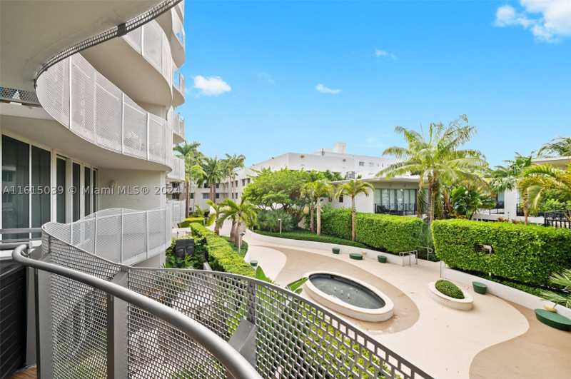 1 bedroom Condominium at 2155 Washington Ct 206, Artepark North Condo, Miami Beach — photo 1