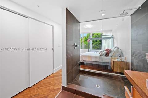 2155 Washington Ct 206, Miami Beach FL - photo 19 of 33