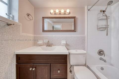 9700 E Bay Harbor Dr 508, Bay Harbor Islands FL - photo 18 of 33